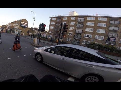 LL66OKB - TFL PHV Drives through red light