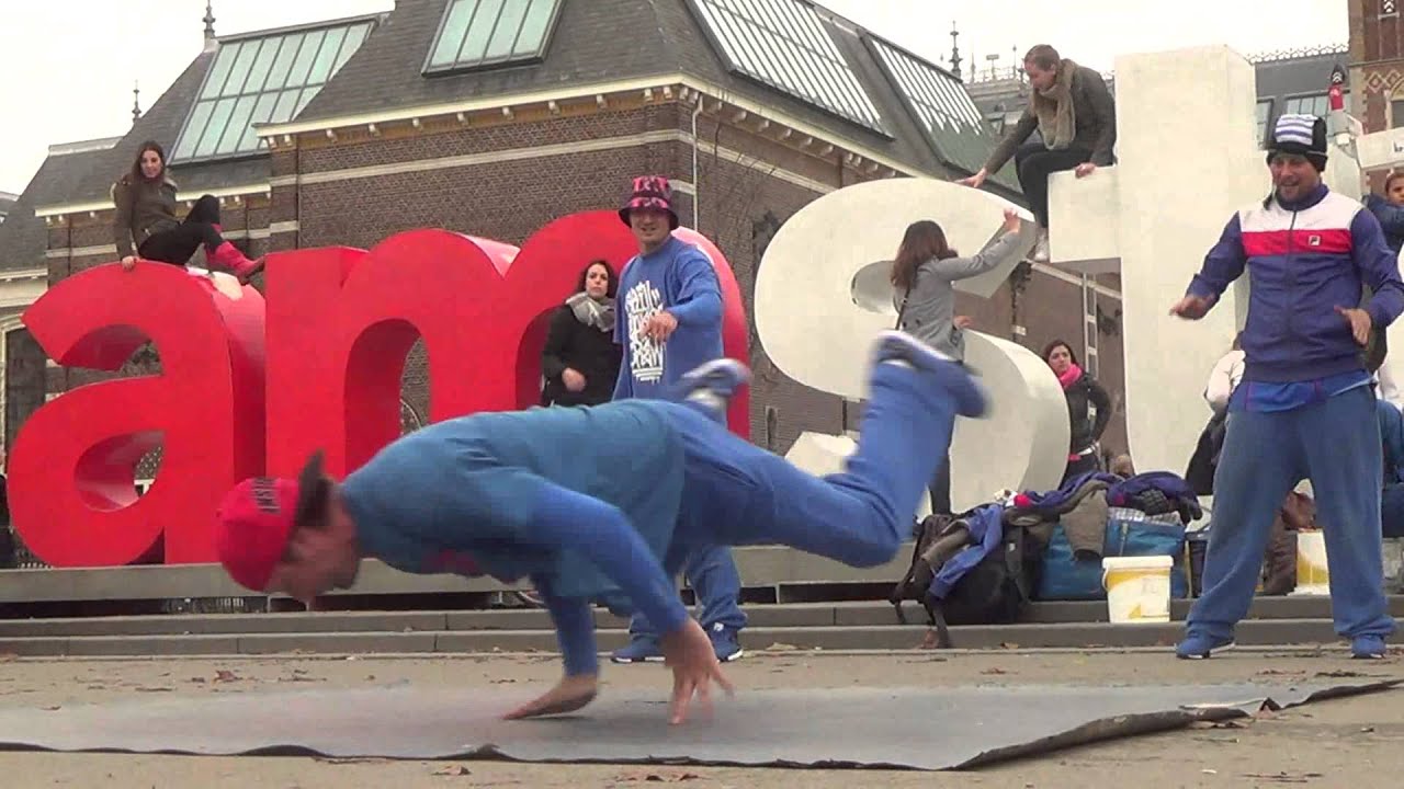 Skill Dealers Crew - Break Dance - RAW - Street entertainment. (Nupstr - Volharder)