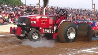 Lucas Oil Super Stock/Pro Stock Tractors Pulling At The Buck