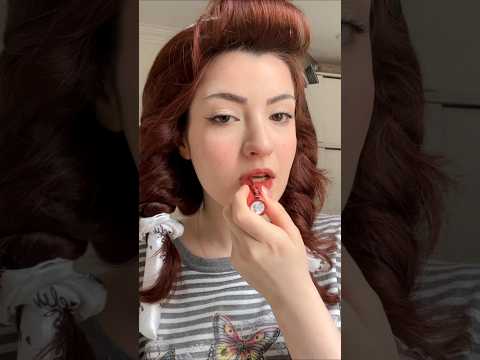 تست بالم لب رنگی گلدن رز تست بالم لب آرایش