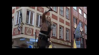 DARTAGNAN - Was wollen wir trinken - live in München(Lyrics) Resimi