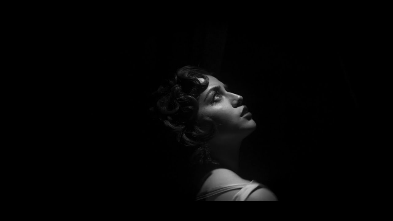 Mira Isabela Merced - CUFFING SEASON en YouTube Mira Isabela Merced - CUFFING SEASON en YouTube