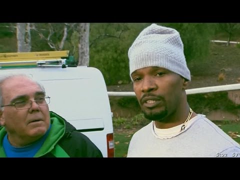 Jamie Foxx rescues driver from burning vehicle