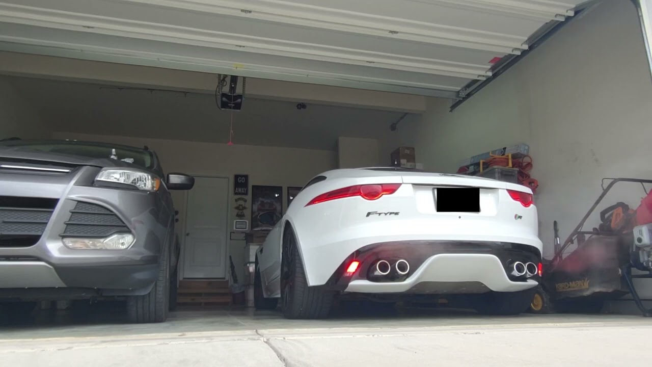 2017 F-Type R Cold Start *LOUD* and Idling