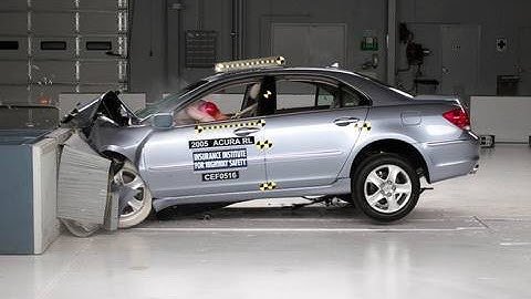 2005 Acura RL moderate overlap IIHS crash test