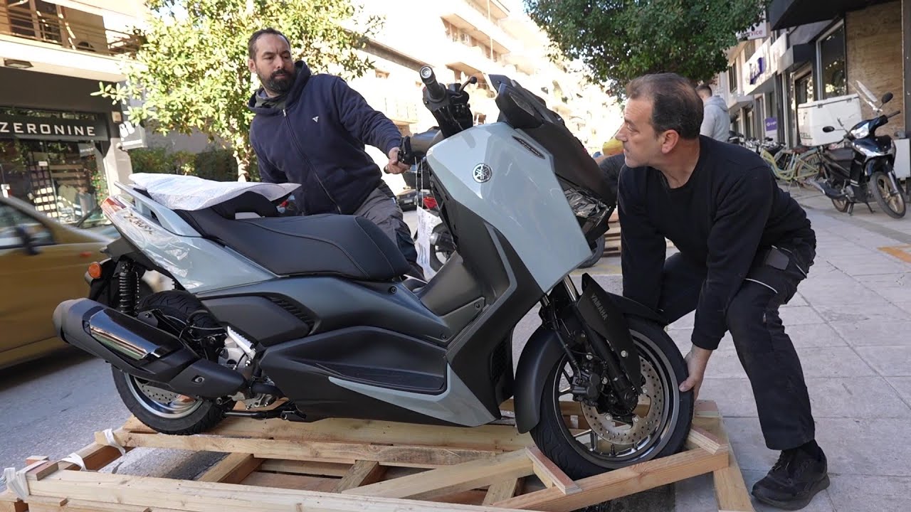 unboxing YAMAHA XMAX 300 grey color 2025