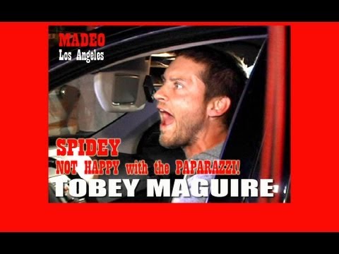 Tobey Maguire Flips Out on Paparazzi H2334 STARS ATTACK!