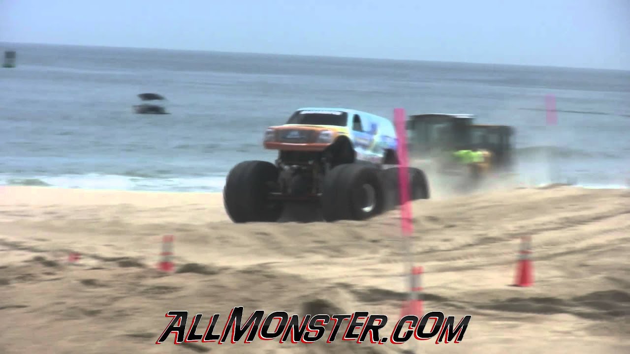 Steven Sims Debuts New Monster Truck - Hooked - Monsters On The Beach 2012