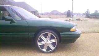 1993 Pontiac Bonneville on 20's.