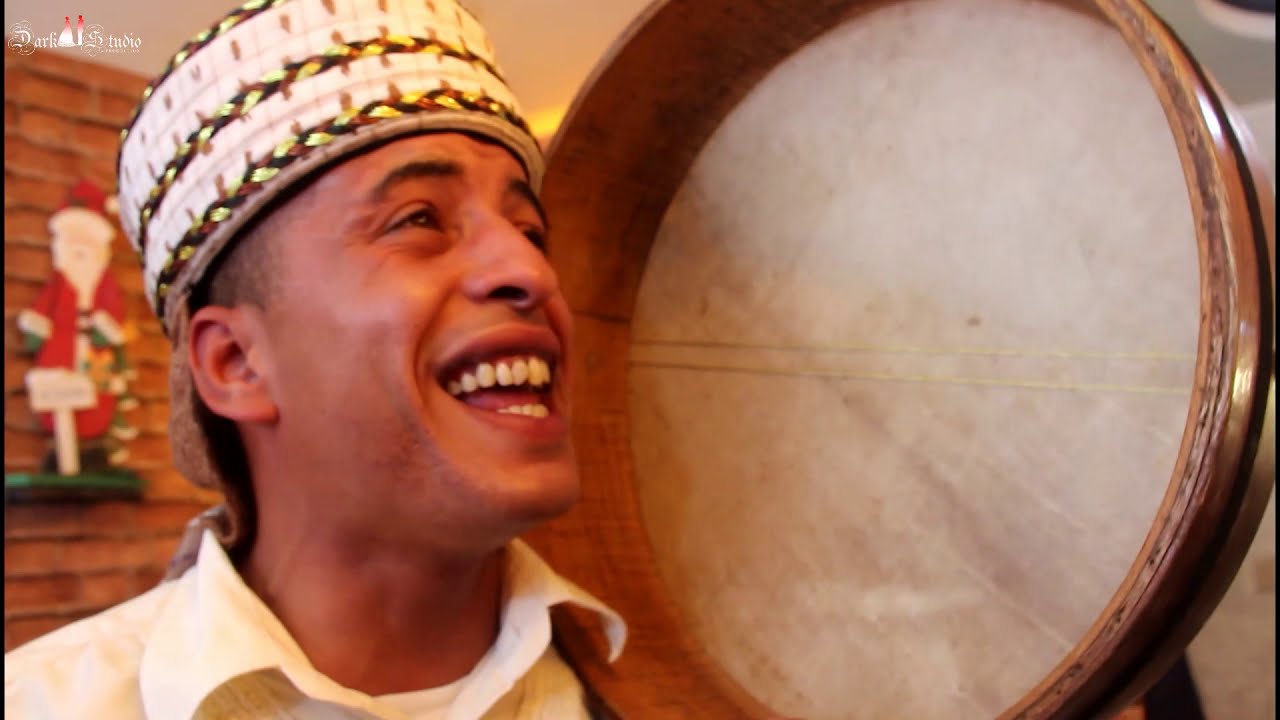 موال تبسي كانت عندي نخلة🌴باهية وحاظيها☺️ مدور عنها لحواشي والأستار 💥كي غبت عليها عشش فيها الفار 🐀