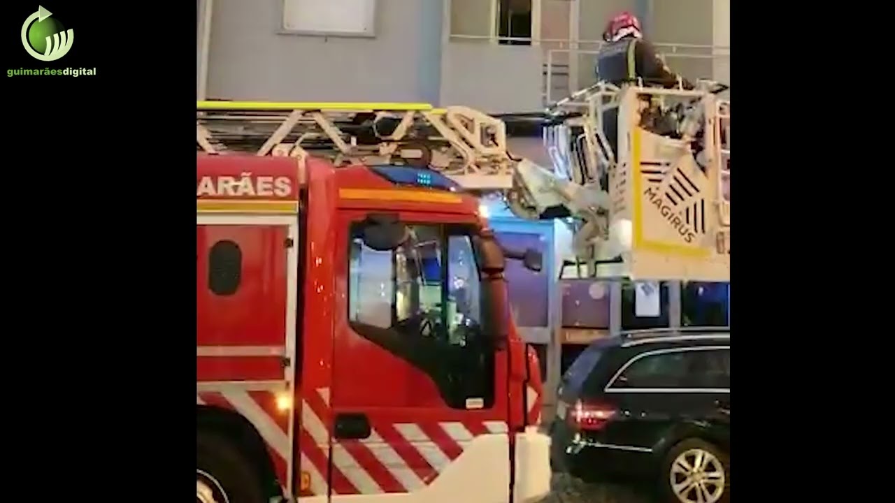 Incêndio em apartamento desalojou cinco pessoas em Guimarães
