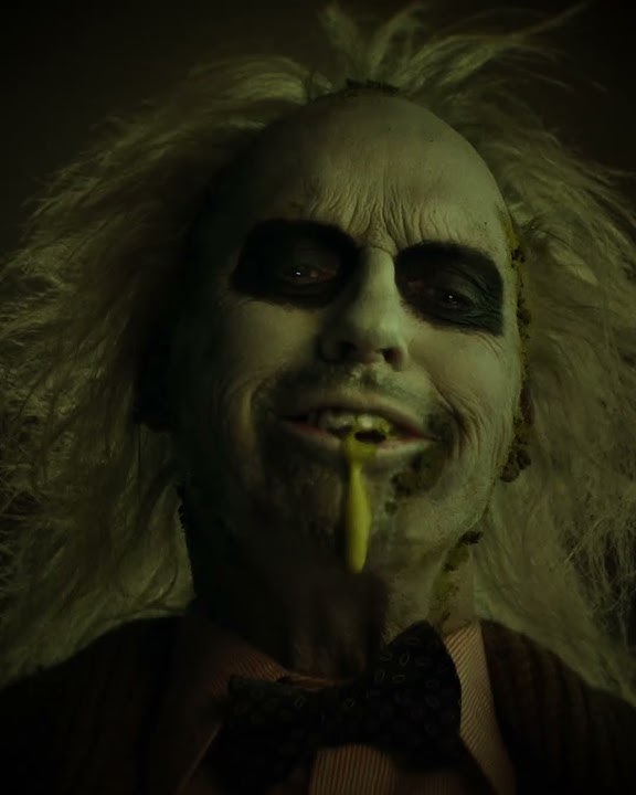 Can you imagine a better dad than Beetlejuice? 👶🪦