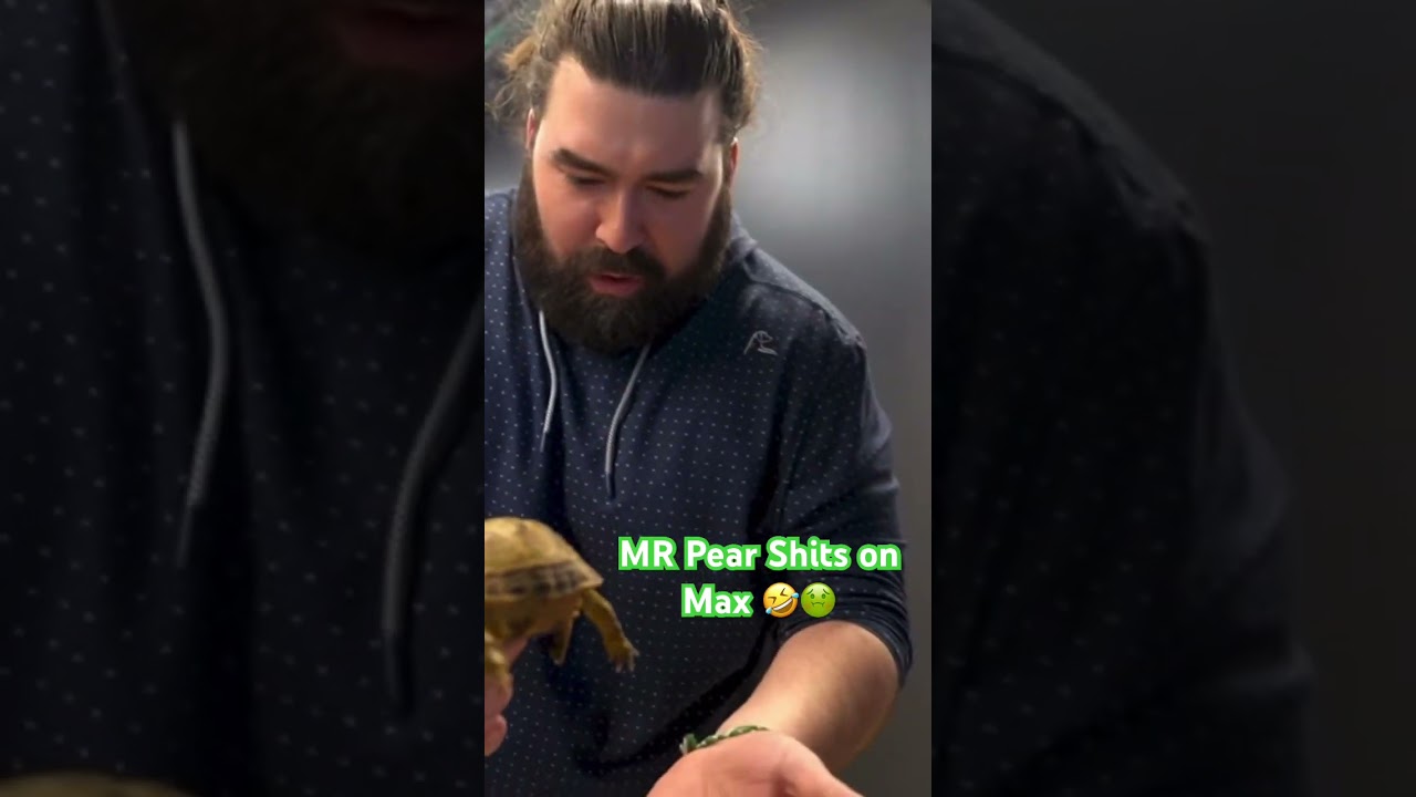 Mr Pear met Max the only way one knows how 🤣🤣🤣 #pardonmytake #misspeaches #comedy #barstoolsports