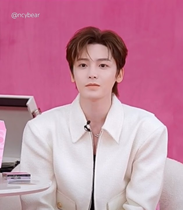 Hou Minghao sings OST ‘若你的世界没有暖阳‘ for Funny Elves Douyin Live #houminghao #neohou #jibozai #侯明昊