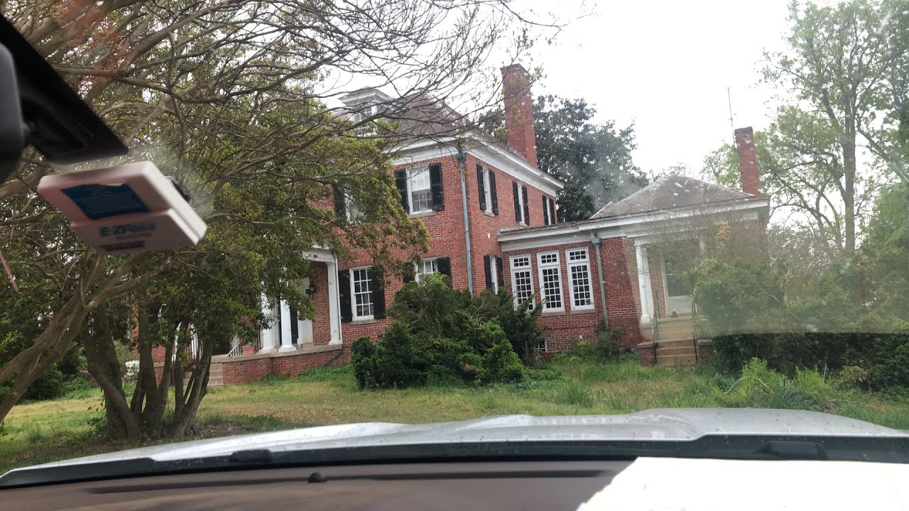 Abandoned mansion - Abandoned mansion