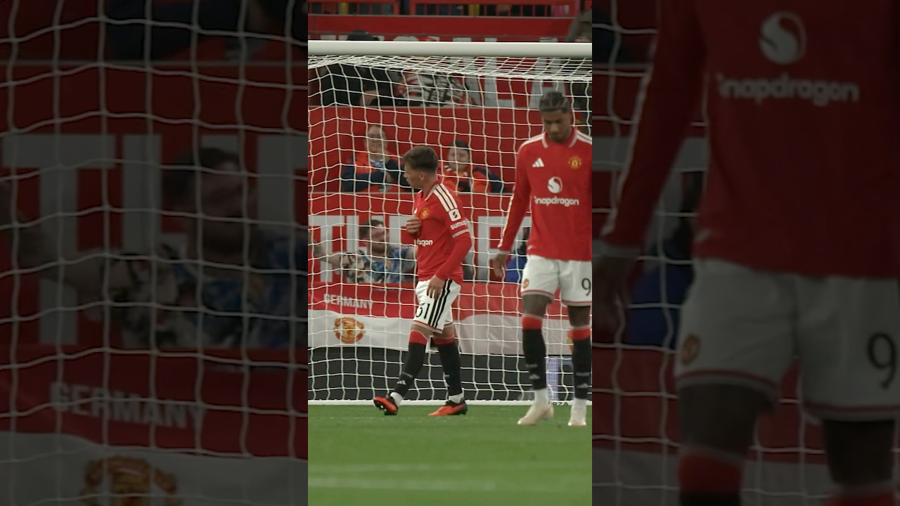 Now That’s How To Score Your First United Goal 👌💥
