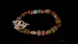 25 Cts Opal Necklace 64