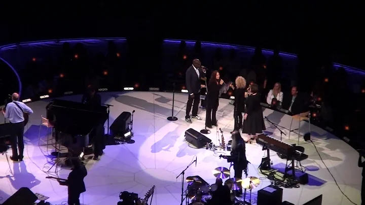 James Taylor With Carole King (HD) - Shower The People - Boston Garden - 6/19/10