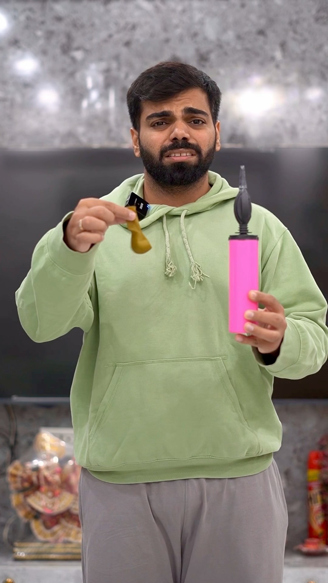 Mummy nai gaurav ko balloon fula kar diya #shorts #youtubeshorts #gauravaroravlogs