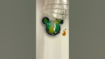 DIY Epoxy Resin Keychain |Resin Keychain Making Ideas #resinart #resintutorials #shortsvideo #foryou