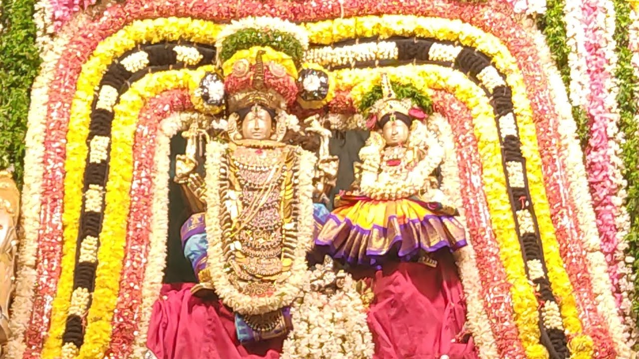 தேரோட்டம்:ஸ்ரீஆதி கும்பேஸ்வரர் ஸ்ரீமங்களாம்பிகை உடன், தேரோட்டம், மாசி ​​மக உற்சவம், கும்பகோணம்.