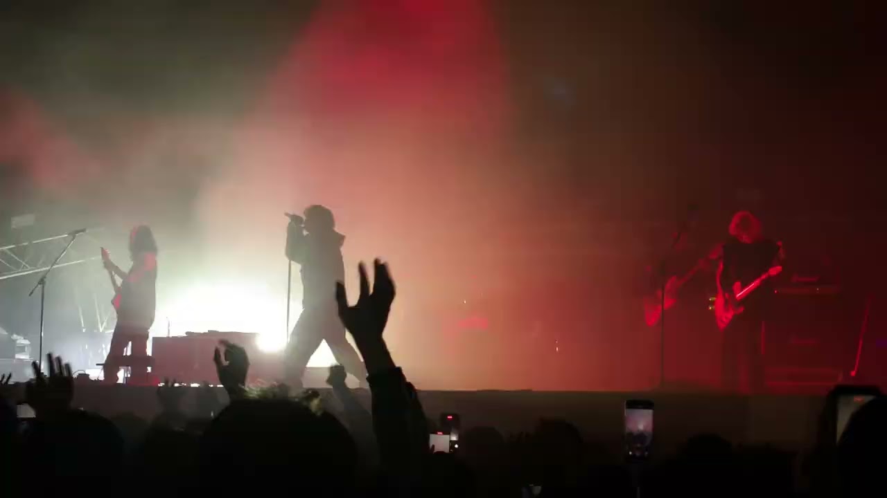 H*n様 Vaundy着用　reformed layeredT Vaundy - 裸の勇者 (2025.12.05 Clockenflap 2025) - YouTube
