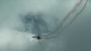 F-16 aerobatic - Radom Air Show 2013