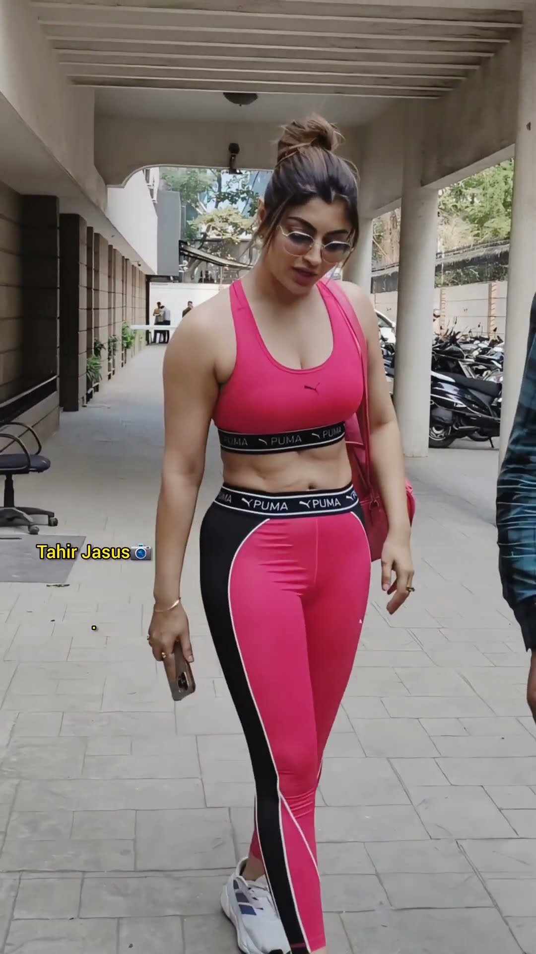 Mast L??k. #akankshapuri #shorts #tahirjasus #bollywood