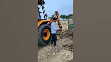Mitti Loading Tractor trolley JCB 3DX machine video
