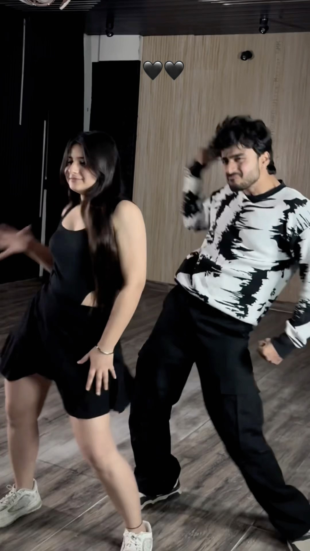 Oh darling?✨ #dance #youtube #ytshorts #trending #viralvideo #darling #upneetkaur #love #couple