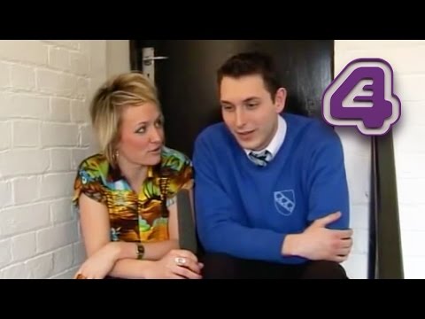 The Inbetweeners | Does Neil Like to Make a Seat Soggy? | E4