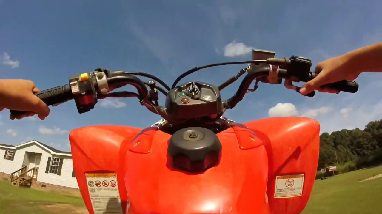 THE BEST BIKE TO WHEELIE?! (Trx250x) YouTube