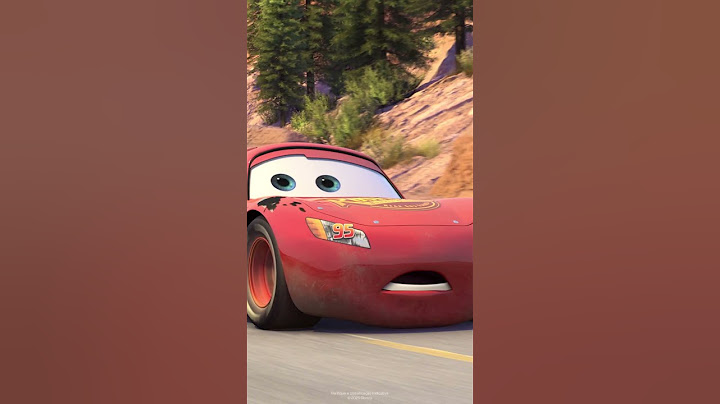 Relâmpago McQueen se apaixona por Sally durante o passeio | Pixar Carros