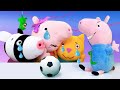 Çocuk videoları. Çocuklar için Peppa Pig oyuncakları. George oyuncakları topluyor