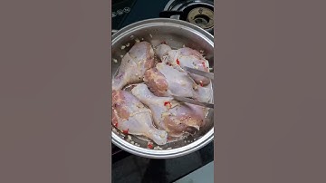 Còn mỗi cái đùi gà thôi mẹ ơi#chicken #shorts