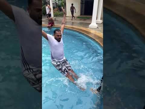 Aaja Doob Jaoon Teri Aankhon ke Ocean Mein Slow Motion Mein