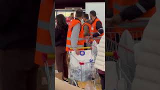 Abb, Antalyaya Gelen Depremzede Vatandaşlarla Yakından Ilgileniyor.