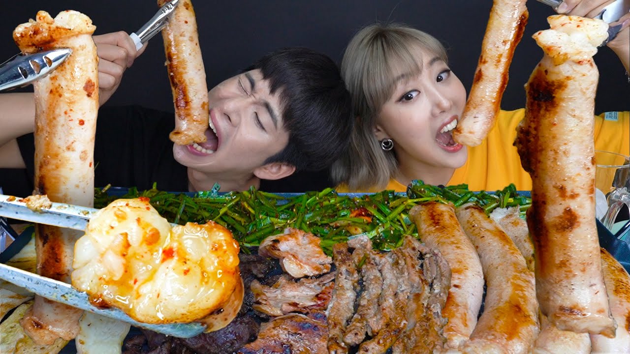 Update SUB) ASMR MUKBANG 개쫄~~깃! 육즙막터지는 미친소리ㅠㅠ곱창대창막창을 통째로! 양념부추 가득올려서 냠냠! Grilled Beef intestines mukbang