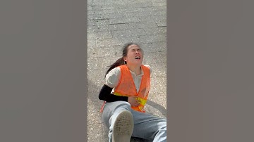 Hey, stop it! #HanhLamofficial #kindness #help #hero #respect #action