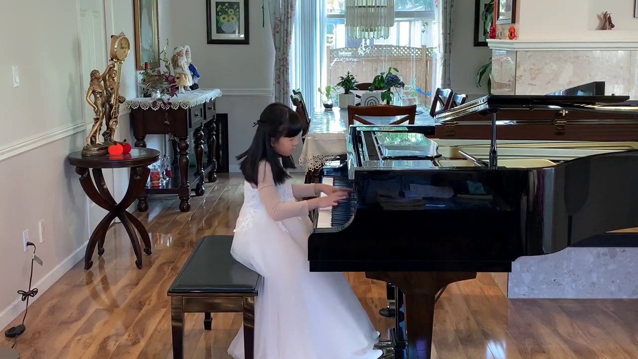 Joanna Zhang  (8 yrs) chopin waltz op.64 no.2