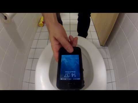 Video: Was Tun, Wenn Das IPhone 5 Ins Wasser Fällt?