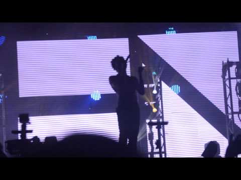 Childish Gambino Debuts A New Song at Bonnaroo 2015