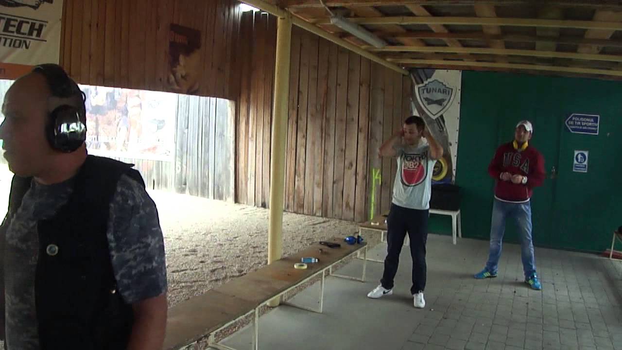 La poligonul din Sabareni, cateva focuri cu Glock-ul ! romania currency