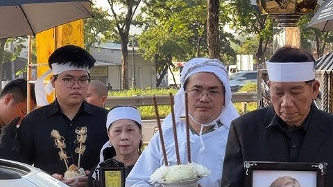 Trường Giang, Việt Hương, Võ Tấn Phát đưa tiễn mẹ MC Đại Nghĩa về nơi an nghỉ