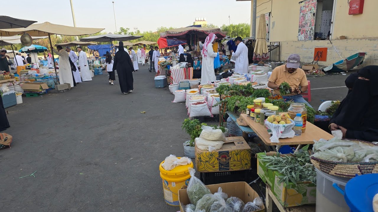 مين مزعل حبيبتنا  أم سعود 🤔🤔#سوق_الثلاثاء_الشعبى 🇸🇦🇸🇦