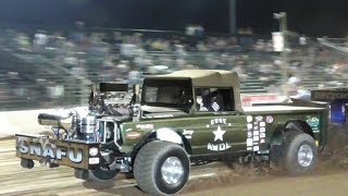 Lucas Oil Modified 4X4 Trucks Pulling At The Buck