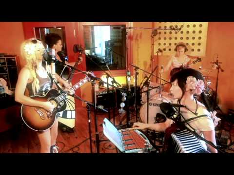 Katzenjammer - I Will Dance (When I Walk Away) - Acoustic Session