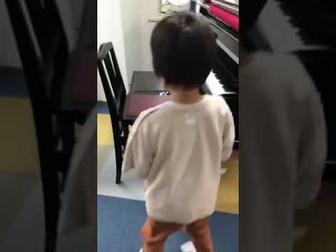 年長さん　連弾 ひげじいさん