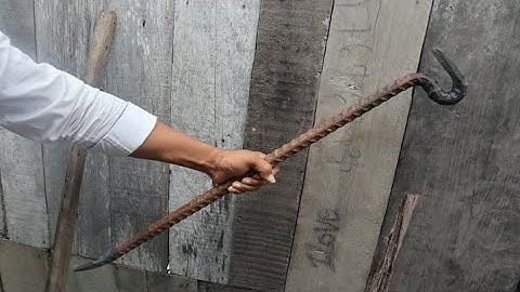 Blacksmithing - Forging A Big Crowbar From A Big Rusty Rebar.