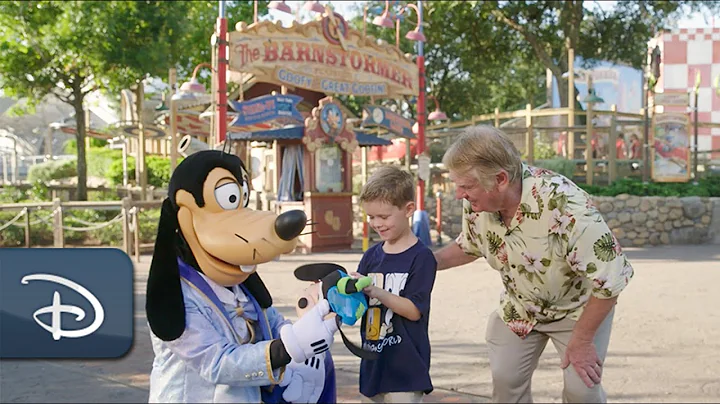 Goofy & Bill Farmer Celebrate International Friend...